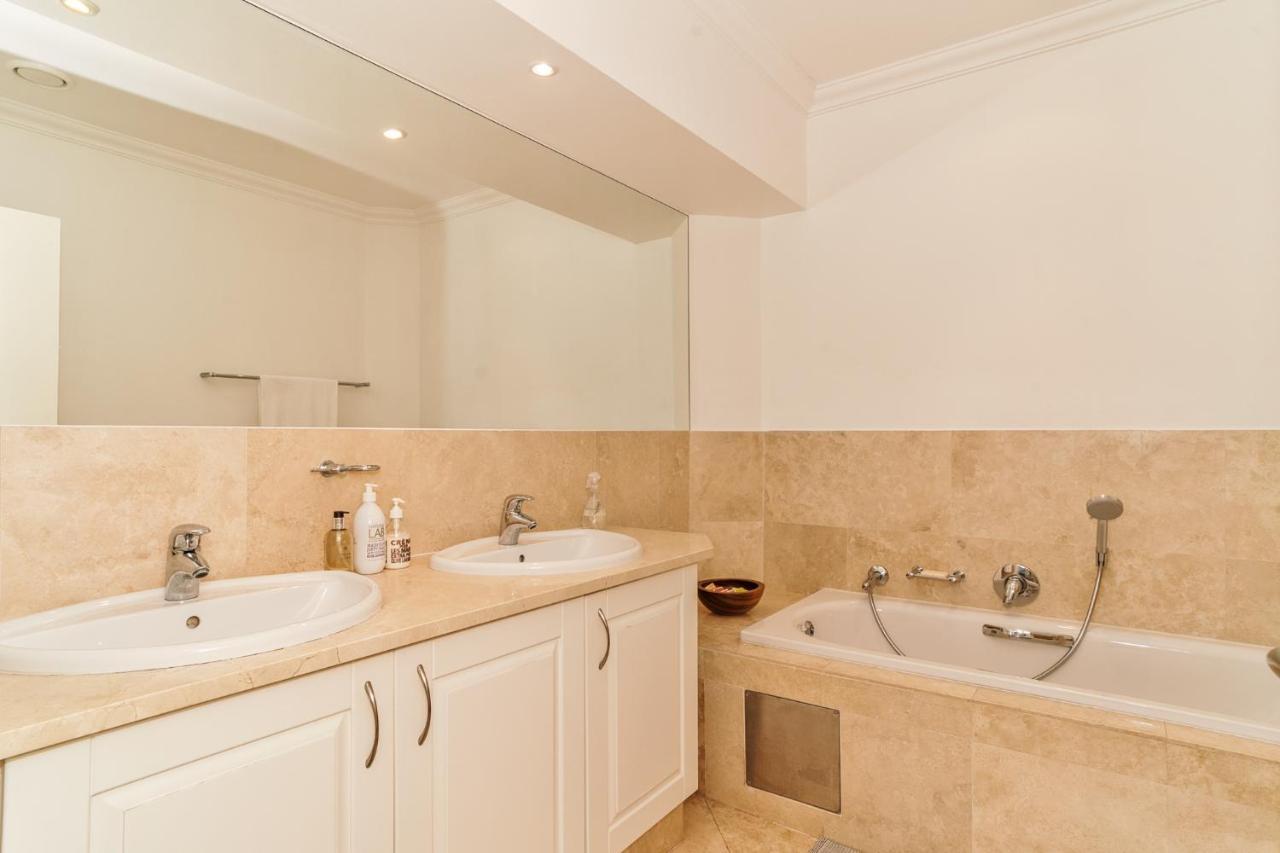 204 Oyster Rock - By Stay In Umhlanga Durban Bagian luar foto