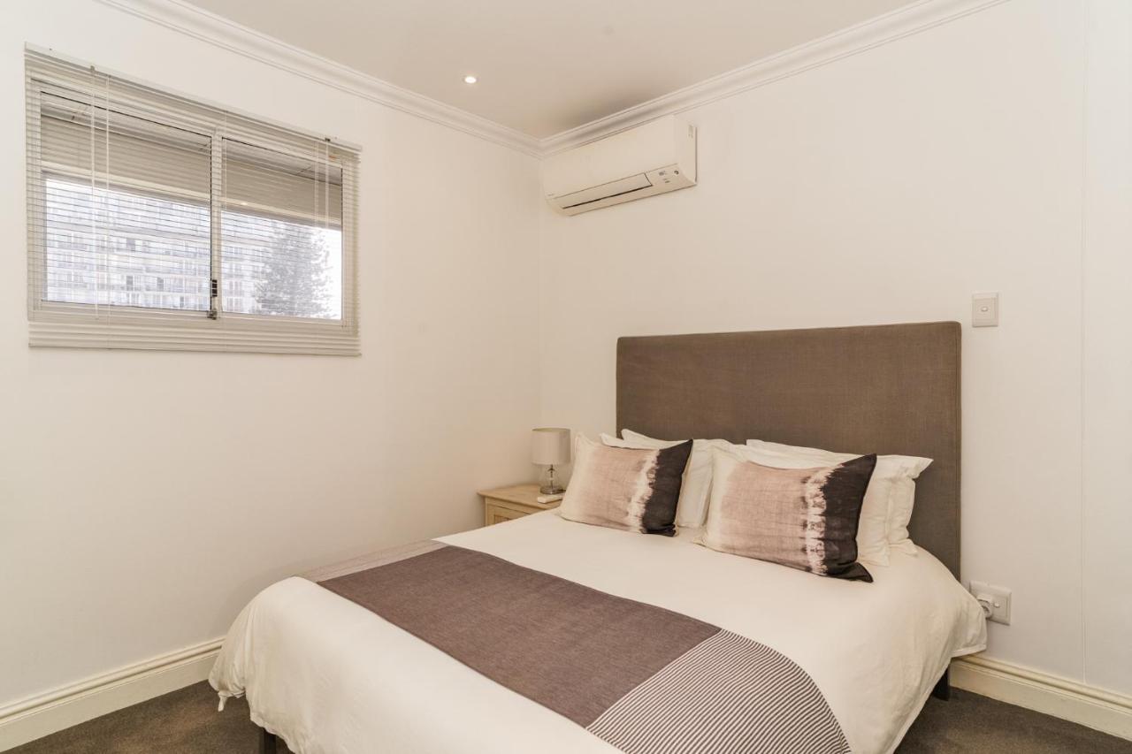 204 Oyster Rock - By Stay In Umhlanga Durban Bagian luar foto
